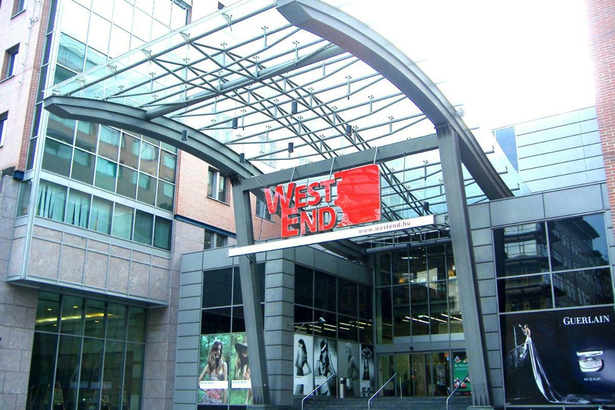 Jewelry Box In Central Budapest Exterior photo